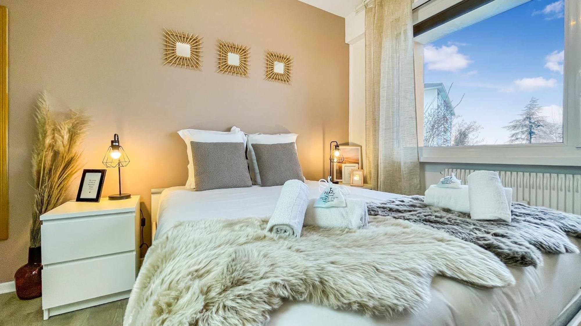 Homey La Coloc Mugi - Colocation Haut De Gamme - Chambres Privees - Balcon - Wifi Et Netflix - Proche Transports Commun 안마스 외부 사진